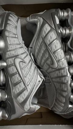 Nike Shox シルバー nike shox シルバー