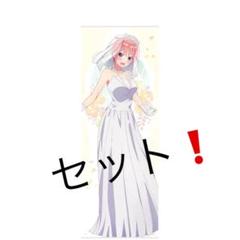 花嫁姿の5つ子等身大ポスターがド迫力!! 映画『五等分の花嫁』一