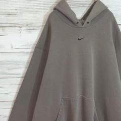 【海外セレブ着用モデル】NIKE 刺繍ロゴ パーカー ベージュ系 XXL