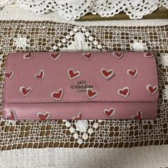コーチ COACH 長財布 ピンク ハートモチーフ 美品 COACH ハートモチーフ 長財布 ピンク ティローズ - 小物最 安値 価格