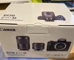 Canon EOS KISS M ダブルズームキット 黒