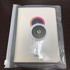 TWICE パスポートウォレットのサムネイル
