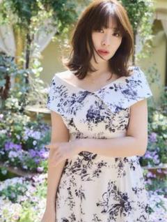 美品　大人気　Her lip to 花柄リボンワンピース M こじはる　ホワイト 美品 大人気 Her lip to 花柄リボンワンピース M こじはる