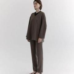 yonfa ヨンファ　vネックプルオーバー【タグ付き新品】 2025年最新】ヨンファグッズの人気アイテム - メルカリ