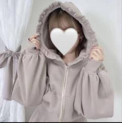 【2点セット】エブリン　フリルフードパーカー　黒　パフっとパーカー　ピンク 2025年最新】evelyn フリルパーカーの人気アイテム - メルカリ