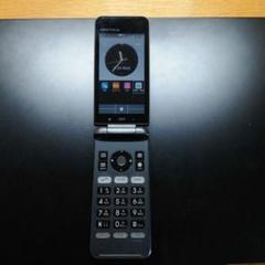 GRATINA 4G ブラック KYF31 携帯電話本体 - メルカリ