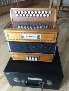 Hohner ボタンアコーディオン morgane2 DG Hohner ボタンアコーディオン morgane2 DG - メルカリ