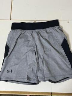 Under Armour グレー ショートパンツ L