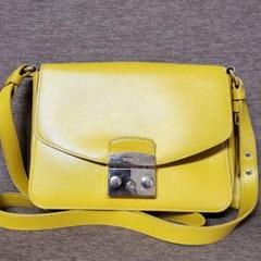 2025年最新】furla メトロポリス イエローの人気アイテム - メルカリ