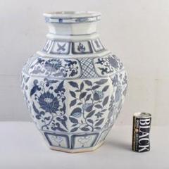 中国　青花　花弁文　八角面取瓶　壺　C　8945A 中国 青花 花弁文 八角面取瓶 壺 C 8945A - メルカリ