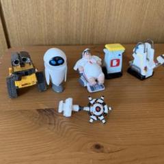 WALL-E フィギュア 3体セット Amazon.com: ​Disney Wall-E and Eve Character Action Figures
