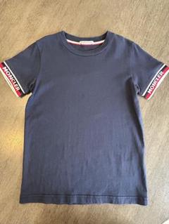 MONCLER ネイビー Tシャツ 袖ロゴ入り