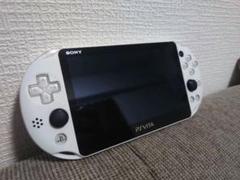 PS Vita PCH2000 グレイシャー・ホワイト 本体のみ 液晶美品