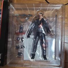 ★お値下げここまで★中古★限定品★ターミネーター２フィギュア スタチュー箱付き b002pjlk4y.jpg
