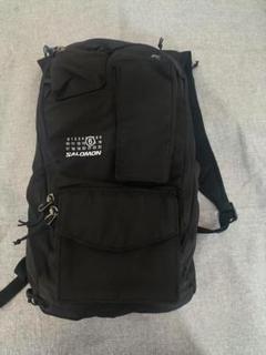 MM6 × Salomon 多機能ブラックバックパック