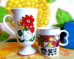 【希少】旧ソ連 ロモノーソフ 雄鶏と花柄 金彩 マグカップ プレート 昭和レトロ 当時物 フルーツ 鳥 花柄 マグカップ 足つき 2個