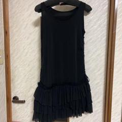 ワンピースとして着たり、少し丈の短い物と組み合わせたり、スパッツと合わせたり