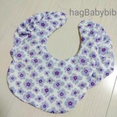 大特価放出! ハンドメイド肩フリルスタイ【お花いっぱい〜パープル 今なら即納 ハンドメイド肩フリルスタイ【お花いっぱい〜パープル〜】】 スタイ