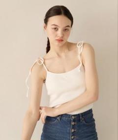 2025年最新】Tina ribbon tops whiteの人気アイテム - メルカリ