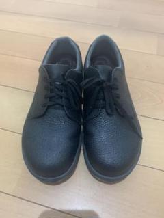 安全靴 黒のシンプルな靴