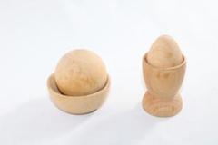 中古品 モンテッソーリ ボールとカップ&エッグとカップ