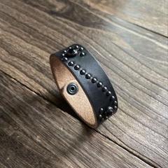 HTC エイチティーシー スタッズ ブレスレット ダークブラウン 赤 HTC エイチティーシー スタッズ ブレスレット ダークブラウン 赤