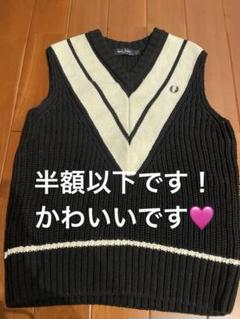 FRED PERRY ニット Vネックベスト 黒 アイボリー D36