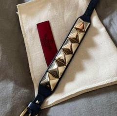 超美品VALENTINO ロックスタッズ　レザーブレスレット ロックスタッズ ブレスレット for ウィメンズ インチ ライト