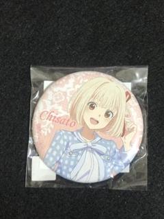 リコリス・リコイル アトレ秋葉原 井ノ上たきな Winter Date 缶バッジ リコリコ』千束とたきながデート服&パティシエ衣装でアトレ