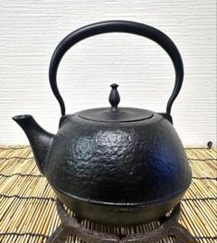 未使用品、供箱、付属品付　南部盛榮堂OIGEN造　算玉アラレ　南部鉄瓶　南部鉄器 未使用品、供箱、付属品付 南部盛榮堂OIGEN造 算玉アラレ 南部