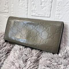極美品✨グッチ 二つ折り財布 マイクロシマ GG柄 ロゴプレート クリーム色 グッチシマ グッチ 財布 GUCCI 二つ折り財布 レディース