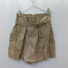 4『チコ』ショートパンツ エコレザー 合成皮革 ベルト付き 短パン ベージュ