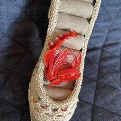 昭和レトロ　竹細工　朱色ブローチ　新品未使用タグなし