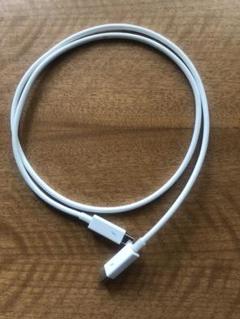 Apple Thunderboltケーブル (1.0m)