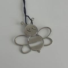 Dior Kaws beeチャーム 蜂 ディオール - メルカリ