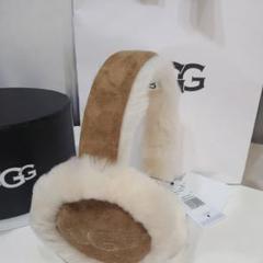 新品未使用 正規品UGG シープスキンエンブロイダリーイヤーマフ チェスナット 新品未使用 正規品UGG シープスキンエンブロイダリーイヤーマフ