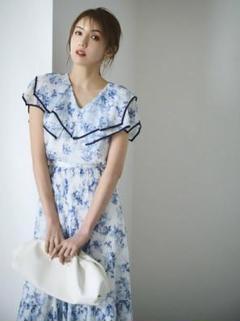 新品タグ付き　JUSGLITTY　ラインタッチプリントワンピース　ブラック