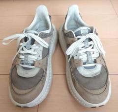 UGGスニーカー　CA805 V2 Nubuck