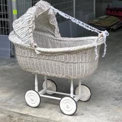 くんくんフランスビンテージ　ベビーベッド　ベビーカート　ラタンバスケット くんくん様専用フランスビンテージ ベビーベッド ベビーカート