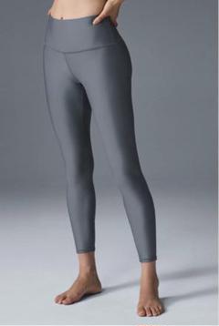 新品同様】7/8 High-Waist Airlift Legging XS - メルカリ