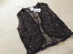 Petit Maisonプチメゾン★新品★ビジューベストボレロ￥11000のサムネイル