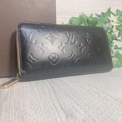 ルイヴィトン ヴェルニ ジッピーウォレット