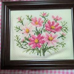 花の刺繍　10月の花