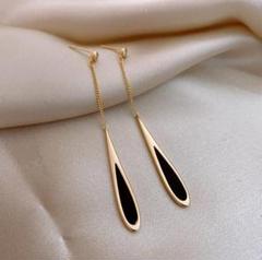 ロングピアス　ゴールド　大人気　シルバー　再入荷 黒　ピアス　韓国　ロング　金