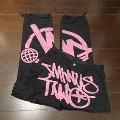 生まれのブランドで 即日発送】Sサイズ Minus Two カーゴパンツ ピンクロゴ 黒 パンツ