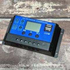 ソーラーチャージャーコントローラー 充電コントローラー 液晶 電流ディスプレイのサムネイル
