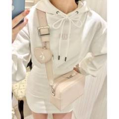 エピヌ　バックハートボーダープリーツワンピース é back Heart border pleats onepiece（2color） | é