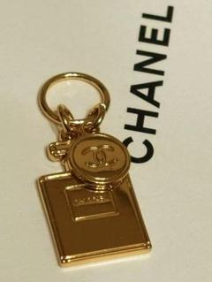 シャネル　CHANEL パール　ココマーク　チャーム　　リボン　ホリデー2024 CHANEL Holiday 2024 Christmas Limited Edition Novelty CC