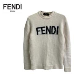 【シーズンオフの為破格✨】FENDI ホワイト ニット セーター ブランドロゴ シーズンオフの為破格✨】FENDI ホワイト ニット セーター