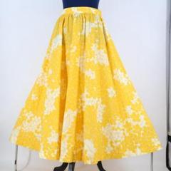 【フラダンス衣装】イエロー スカート 花柄 白 黄 ホワイト ロング かわいい